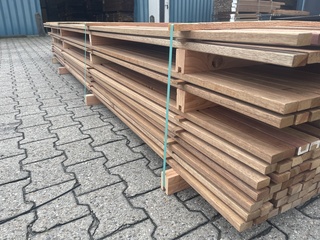 Ca. 162x Guyana Teak latten geschaafd, 20x40mm, lengte 365cm